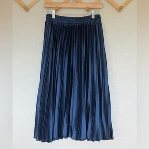 Elastic Waist Metallic Shiny Accordion Pleated MIDI Skirt in Blue NWT